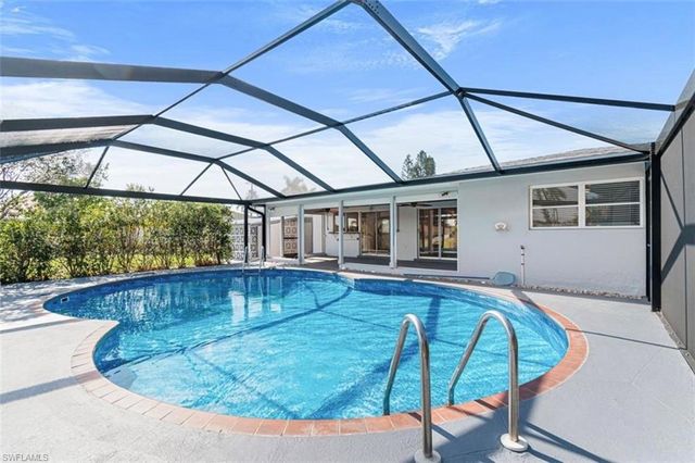 1220 SE 32nd ST, Cape Coral, FL 33904