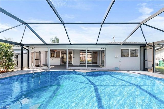 1220 SE 32nd ST, Cape Coral, FL 33904