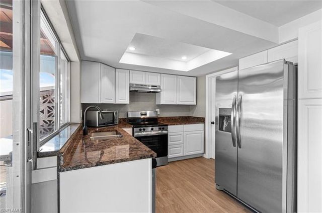 1220 SE 32nd ST, Cape Coral, FL 33904