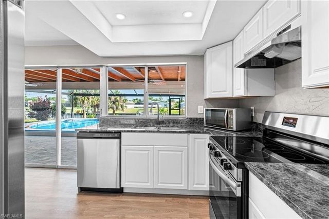 1220 SE 32nd ST, Cape Coral, FL 33904