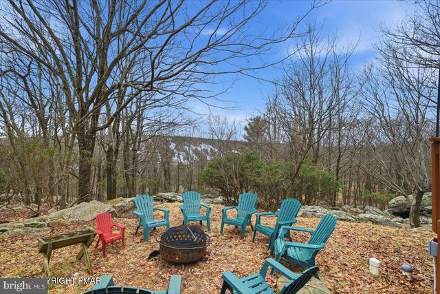 12 HIDDEN RIDGE RD, Lake Harmony, PA 18624
