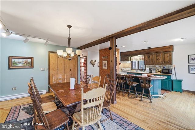 12 HIDDEN RIDGE RD, Lake Harmony, PA 18624