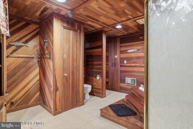 12 HIDDEN RIDGE RD, Lake Harmony, PA 18624