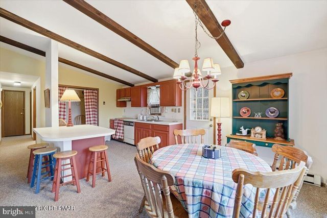 12 HIDDEN RIDGE RD, Lake Harmony, PA 18624