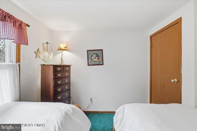 12 HIDDEN RIDGE RD, Lake Harmony, PA 18624