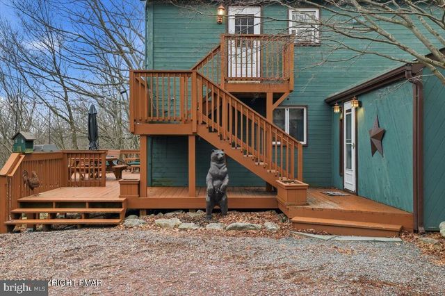 12 HIDDEN RIDGE RD, Lake Harmony, PA 18624