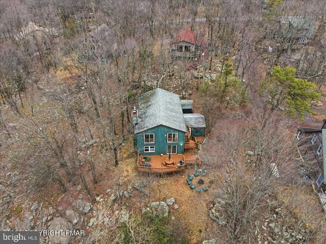 12 HIDDEN RIDGE RD, Lake Harmony, PA 18624