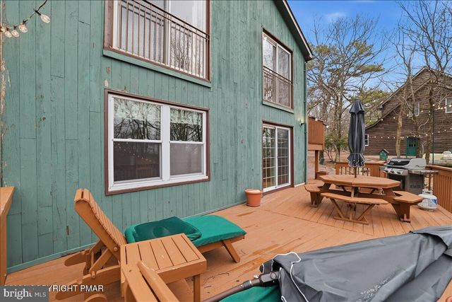 12 HIDDEN RIDGE RD, Lake Harmony, PA 18624