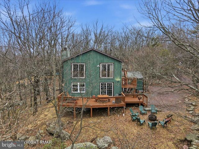 12 HIDDEN RIDGE RD, Lake Harmony, PA 18624