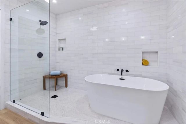 3825 Edgehill Drive, Los Angeles, CA 90008