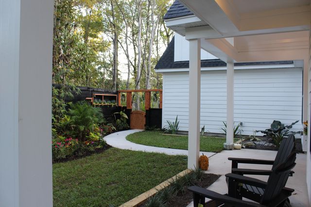 1047 Butterfly Lane, Awendaw, SC 29429