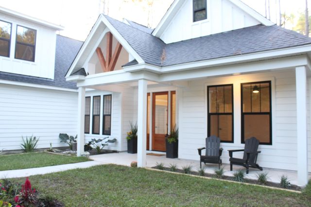1047 Butterfly Lane, Awendaw, SC 29429