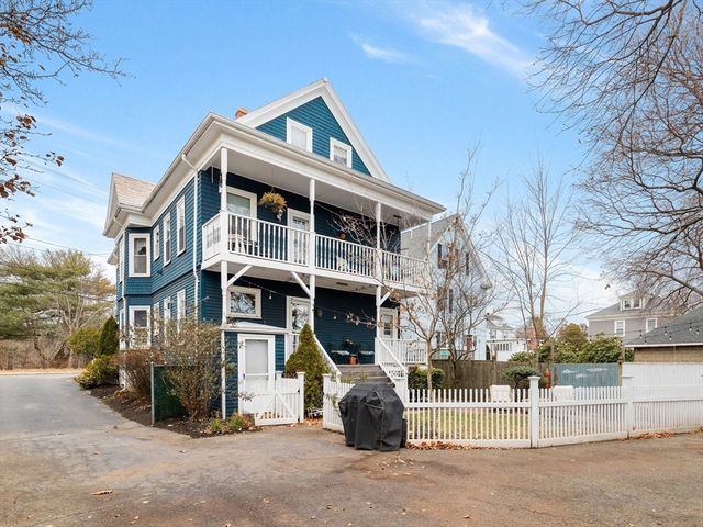 44 Orne St 44, Salem, MA 01970
