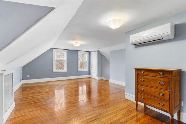 44 Orne St 44, Salem, MA 01970