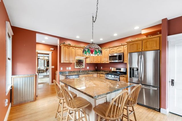 44 Orne St 44, Salem, MA 01970