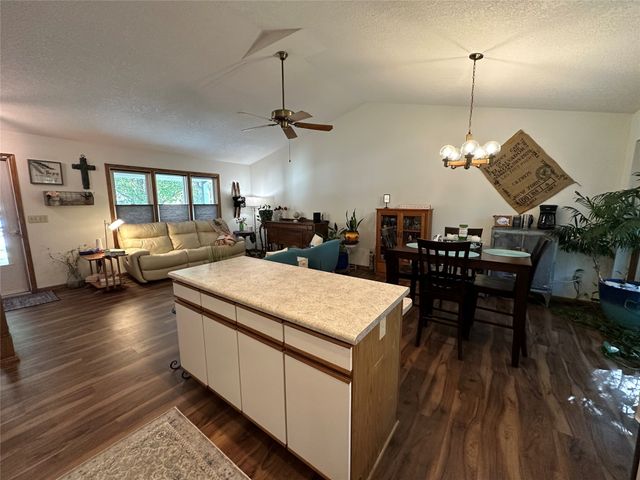 722 W Mills Street, Winterset, IA 50273