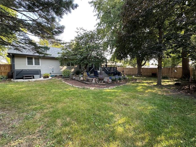 722 W Mills Street, Winterset, IA 50273