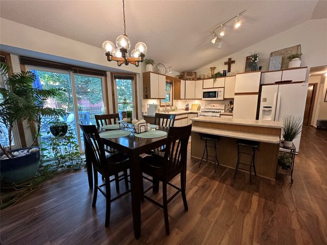 722 W Mills Street, Winterset, IA 50273