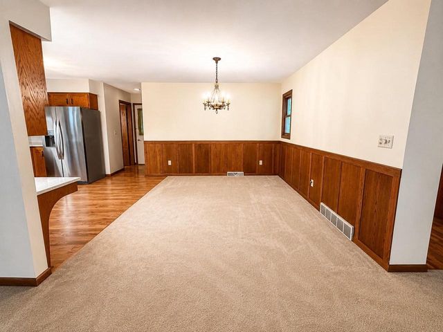 848 W SOUTH PARK AVENUE, Oshkosh, WI 54902