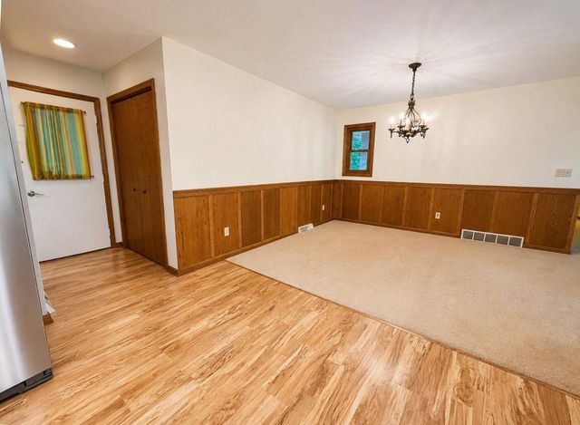 848 W SOUTH PARK AVENUE, Oshkosh, WI 54902