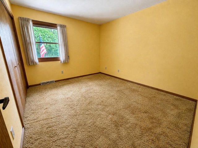 848 W SOUTH PARK AVENUE, Oshkosh, WI 54902