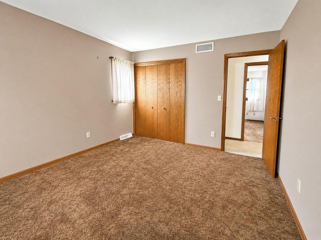 848 W SOUTH PARK AVENUE, Oshkosh, WI 54902