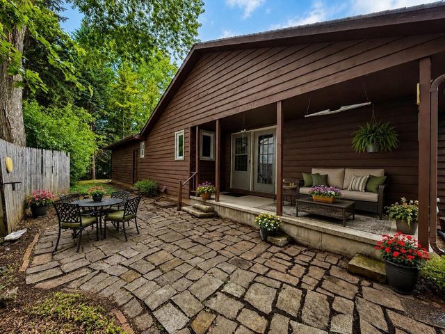 848 W SOUTH PARK AVENUE, Oshkosh, WI 54902