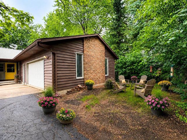 848 W SOUTH PARK AVENUE, Oshkosh, WI 54902