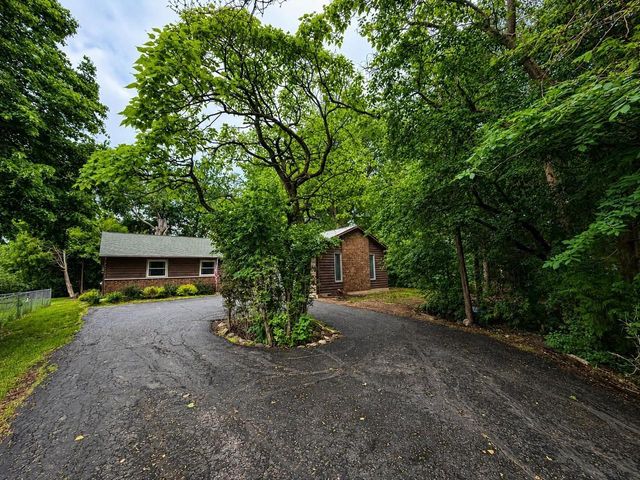 848 W SOUTH PARK AVENUE, Oshkosh, WI 54902