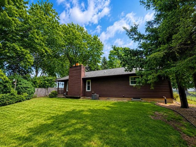 848 W SOUTH PARK AVENUE, Oshkosh, WI 54902