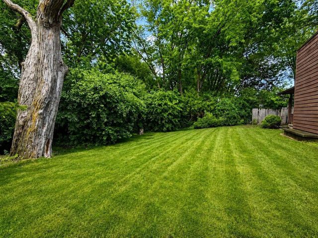 848 W SOUTH PARK AVENUE, Oshkosh, WI 54902
