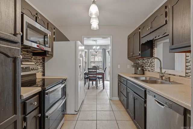 68 County Road 783, Jonesboro, AR 72405