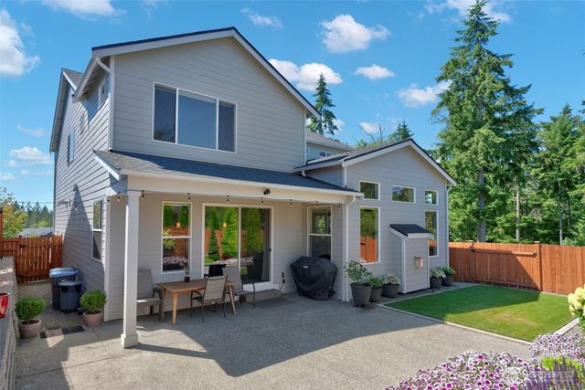 11307 Maple Tree Place NW, Silverdale, WA 98383