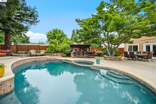 2189 Corte Ricardo, Pleasanton, CA 94566