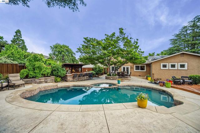 2189 Corte Ricardo, Pleasanton, CA 94566