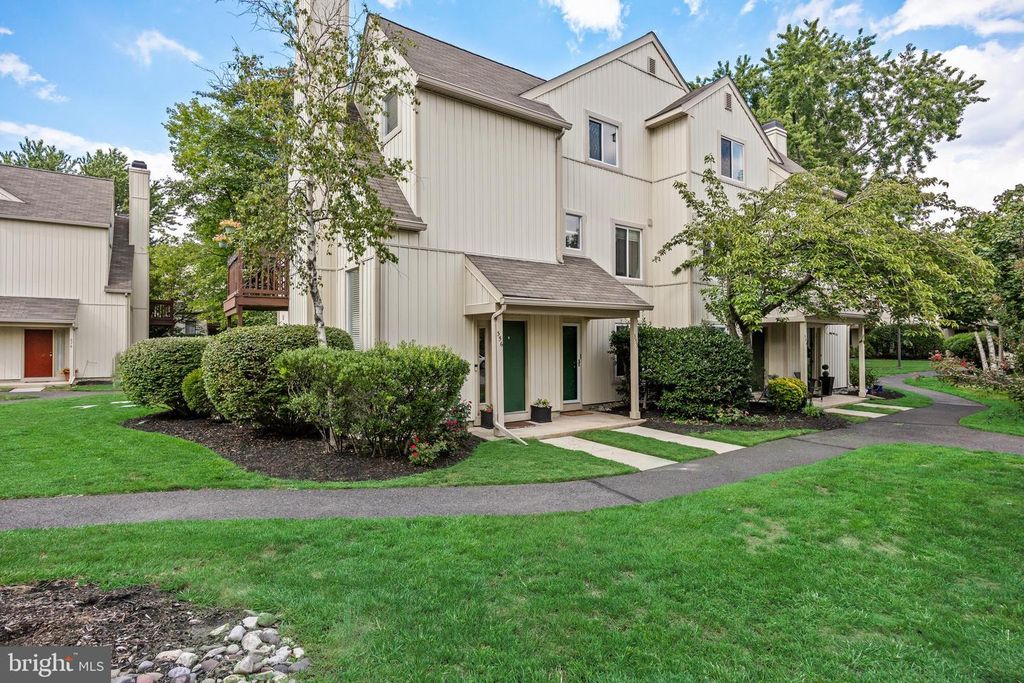 355 WOODLAKE DR, MARLTON, NJ 08053 — photo 2