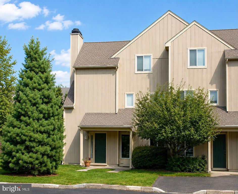 355 WOODLAKE DR, Marlton, NJ 08053
