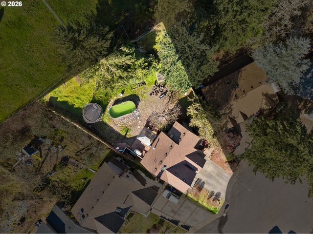 7655 RIDGEWOOD Dr, Gladstone, OR 97027