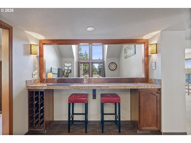 7655 RIDGEWOOD Dr, Gladstone, OR 97027