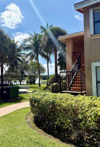 15560 SW 106th Ln 1302, Miami, FL 33196