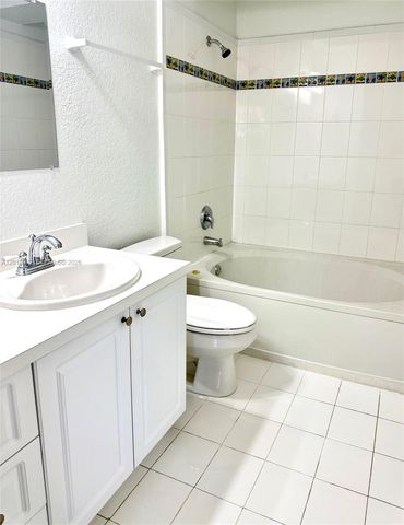 15560 SW 106th Ln 1302, Miami, FL 33196