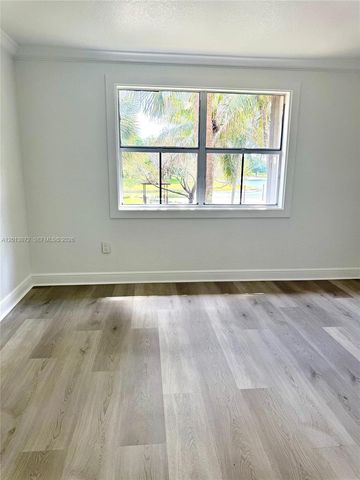 15560 SW 106th Ln 1302, Miami, FL 33196