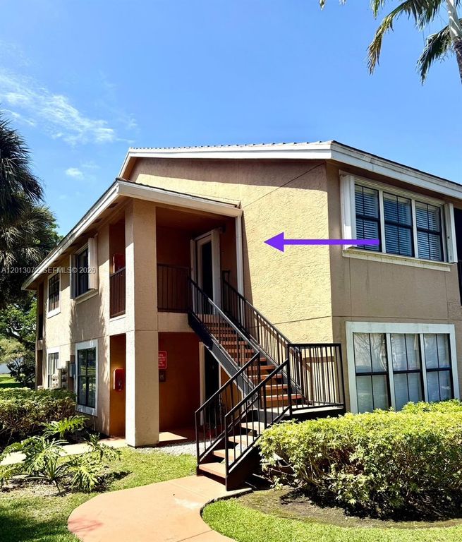 15560 SW 106th Ln 1302, Miami, FL 33196