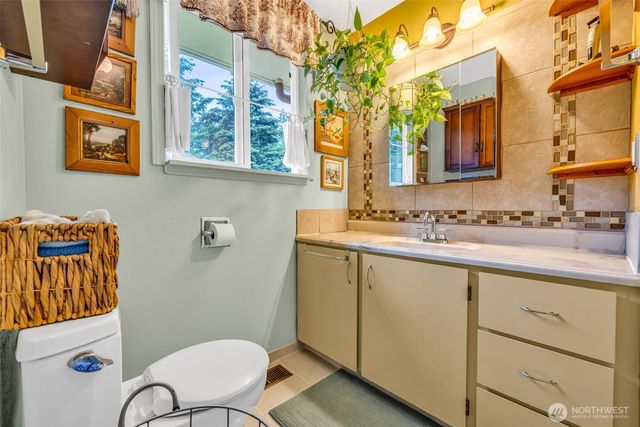 4905 96Th Avenue W, University Place, WA 98467