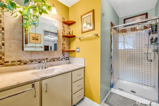 4905 96Th Avenue W, University Place, WA 98467