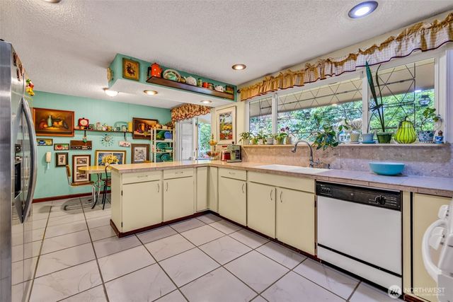 4905 96Th Avenue W, University Place, WA 98467