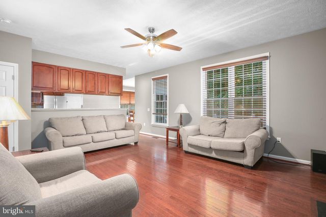 4 OLEANDER DR, Stafford, VA 22554