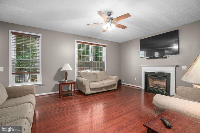 4 OLEANDER DR, Stafford, VA 22554