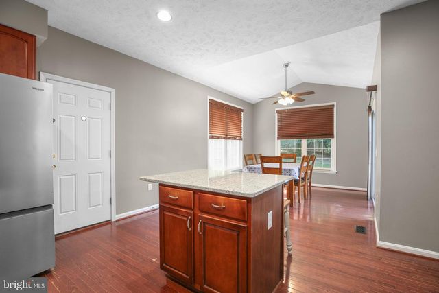 4 OLEANDER DR, Stafford, VA 22554