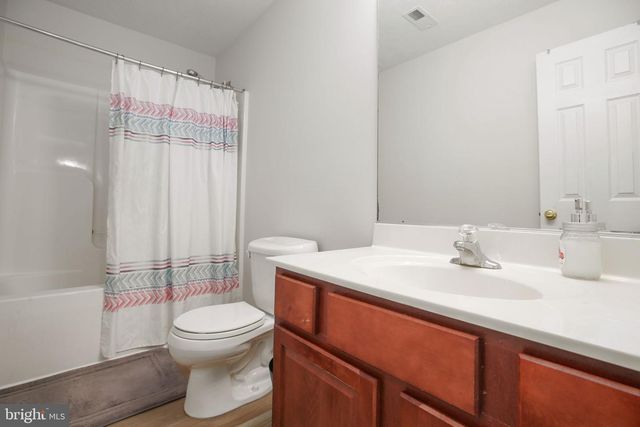 4 OLEANDER DR, Stafford, VA 22554